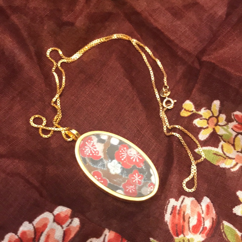 Gorgeous floral pattern pendant 24k gold on silver